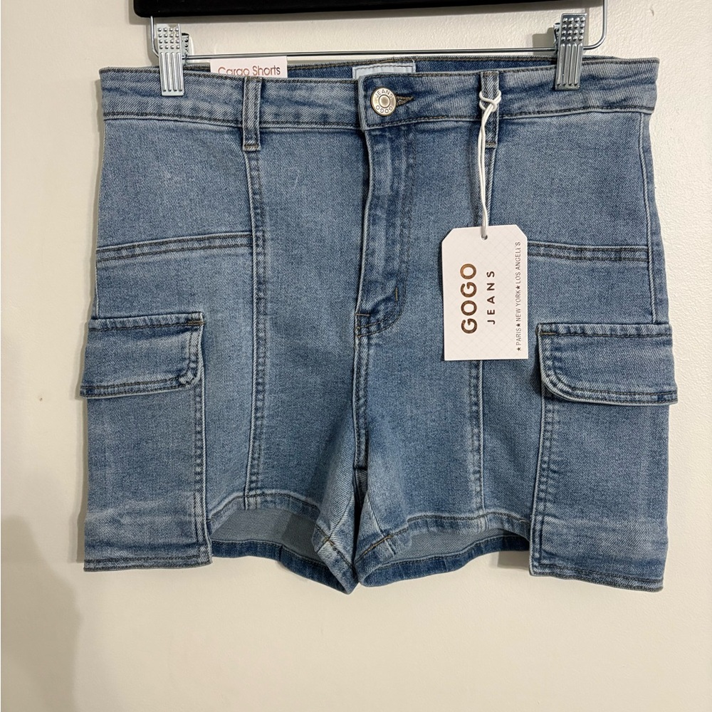 Gogo  Jeans Women's Blue Cargo Shorts Size 13 New with tags